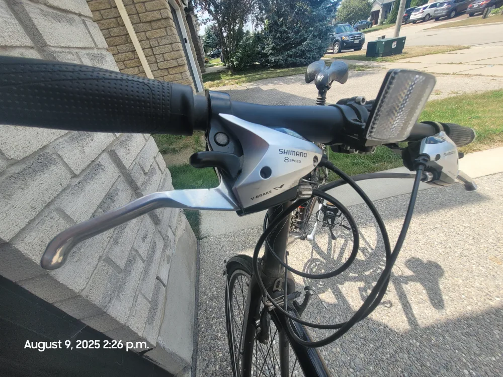 Specialized Sirrus Shimano 8-Speed Bike image indicator(2)