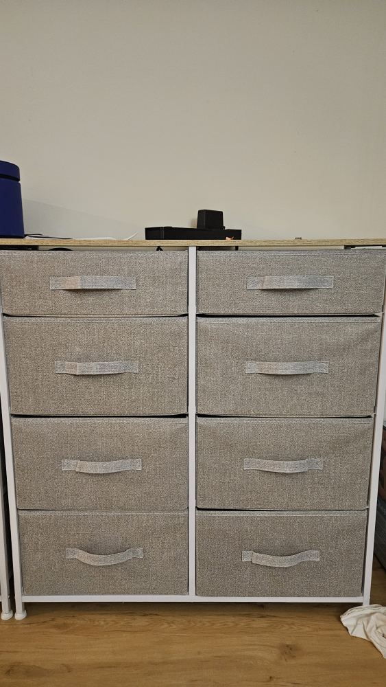 2x Sturdy dressers with 8 drawers each - photo 2