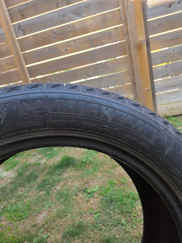 Michelin Radial X0 Tire 255/55R19 image indicator(4)