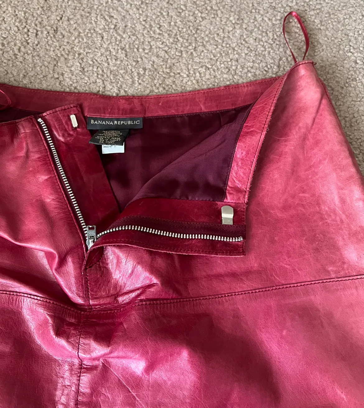 Banana Republic leather skirt image indicator(4)