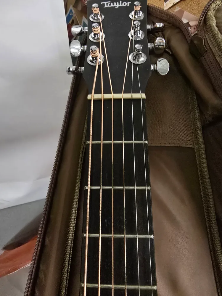 Taylor Baby Taylor (BT1) Acoustic Guitar w/ Gig Bag image indicator(5)