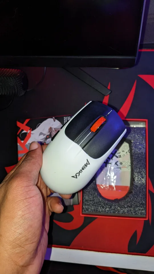 Wireless Gaming Mouse image indicator(2)