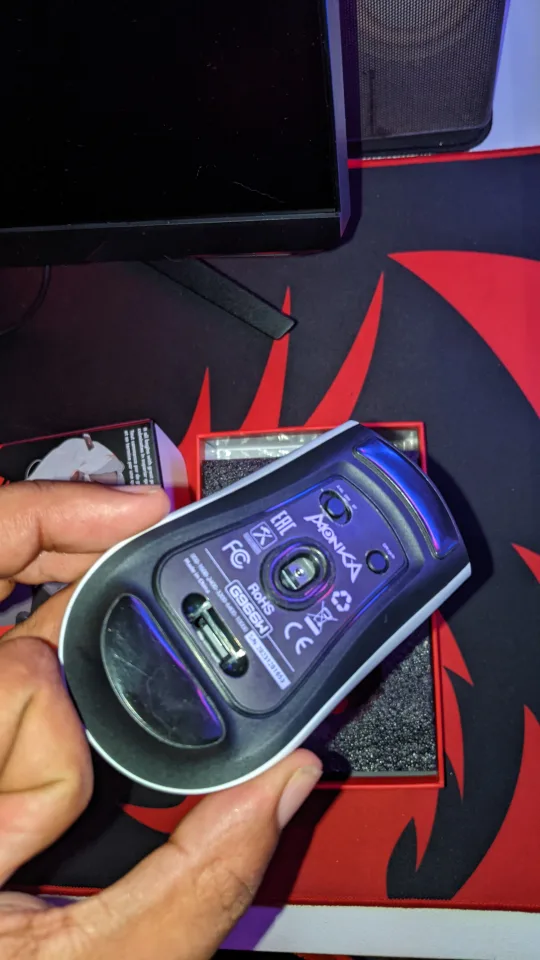 Wireless Gaming Mouse image indicator(3)