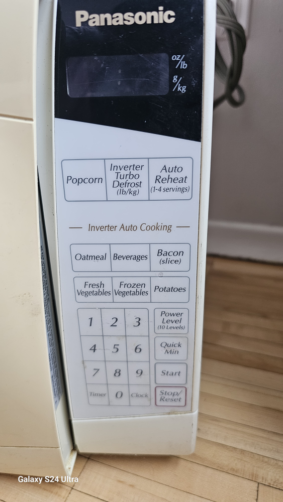 Panasonic Microwave Oven - photo 2
