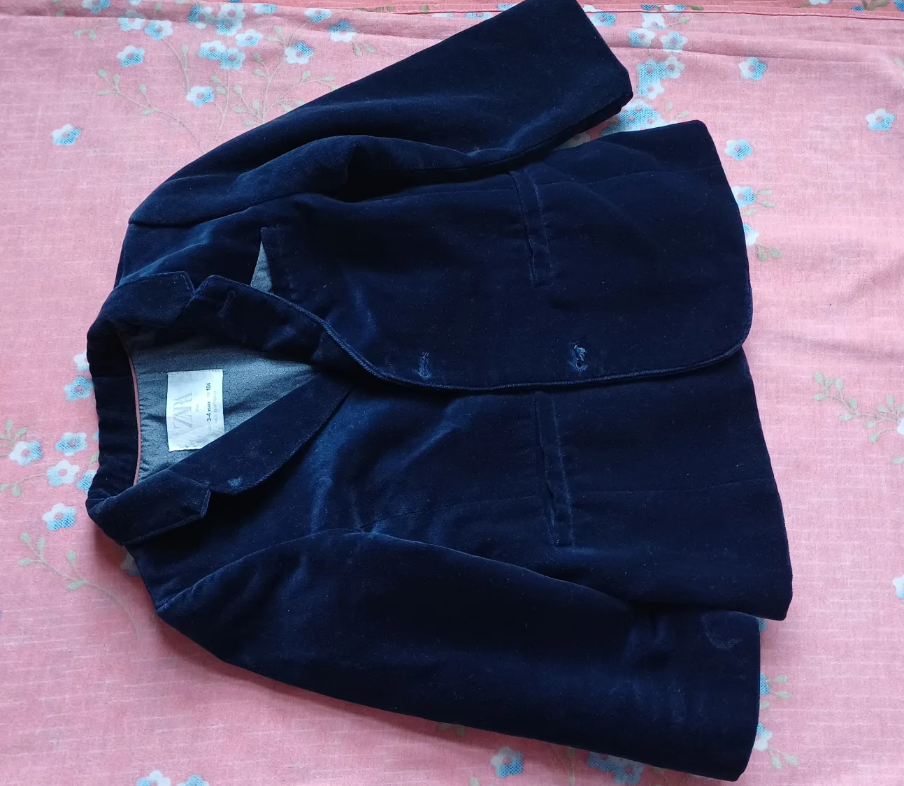 Zara Kids Navy Blue Velvet Blazer Size 3-4 thumbnail