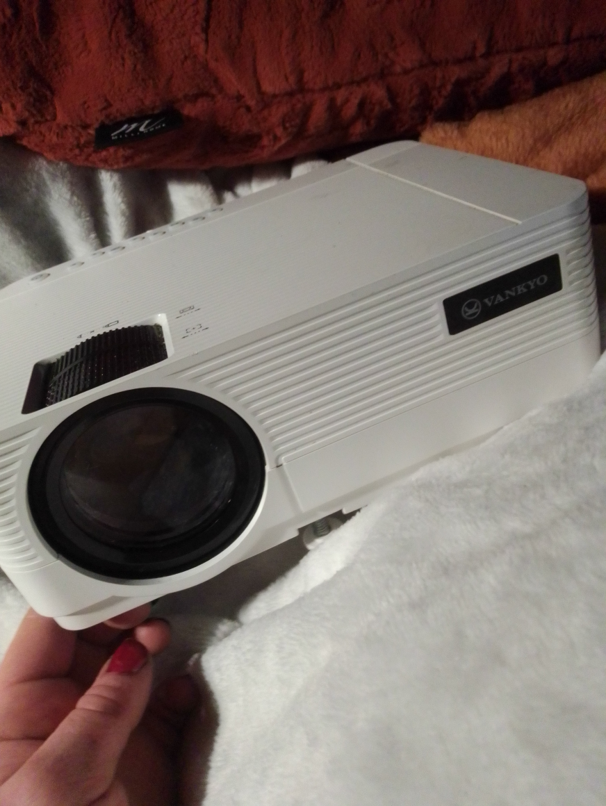Vankyo Projector