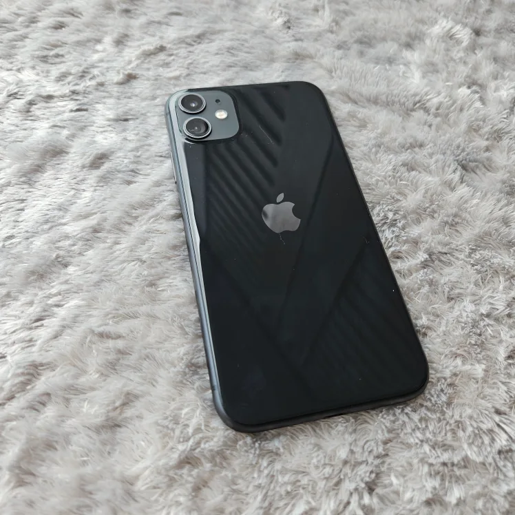 iPhone 11, 64GB Black w/ Case image indicator(2)