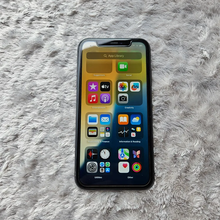 iPhone 11, 64GB Black w/ Case image indicator(3)