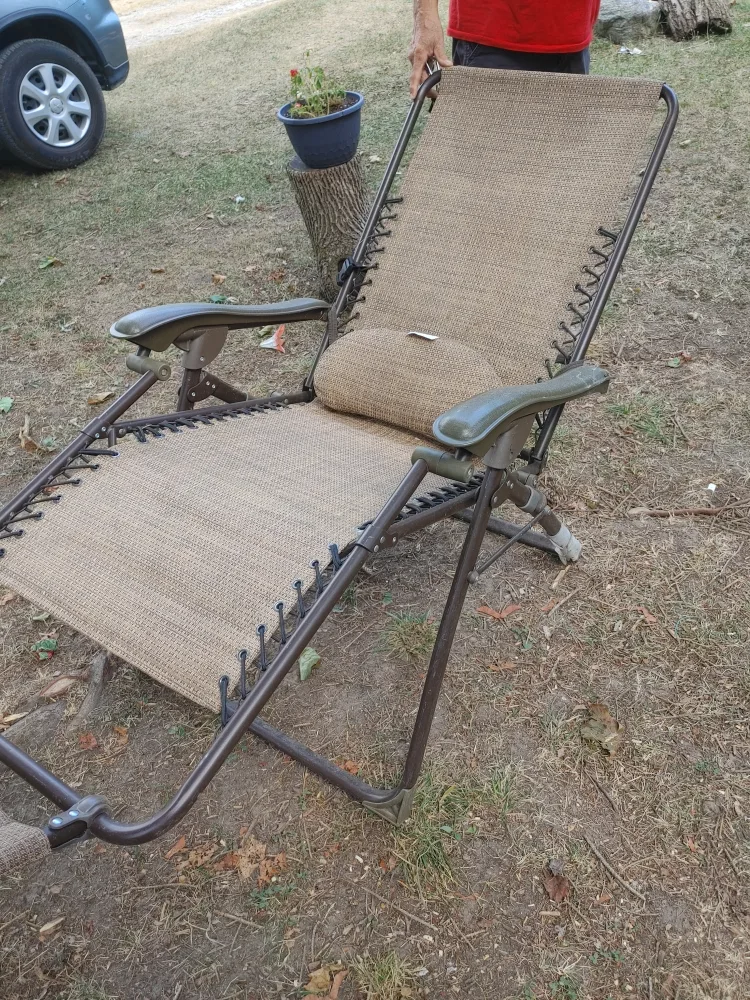 Zero Gravity Lounge Chair thumbnail