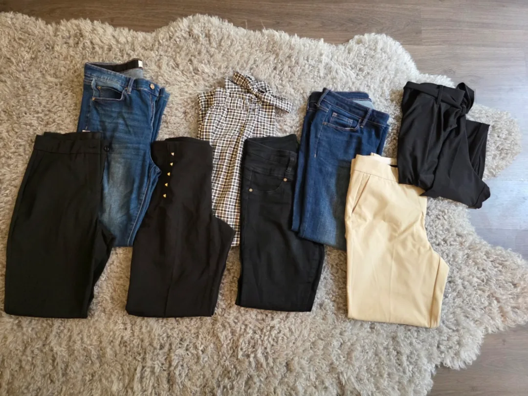 ✨️Closet Clearout ✨️ Size 10 Pants - Bundle of 8 pairs thumbnail