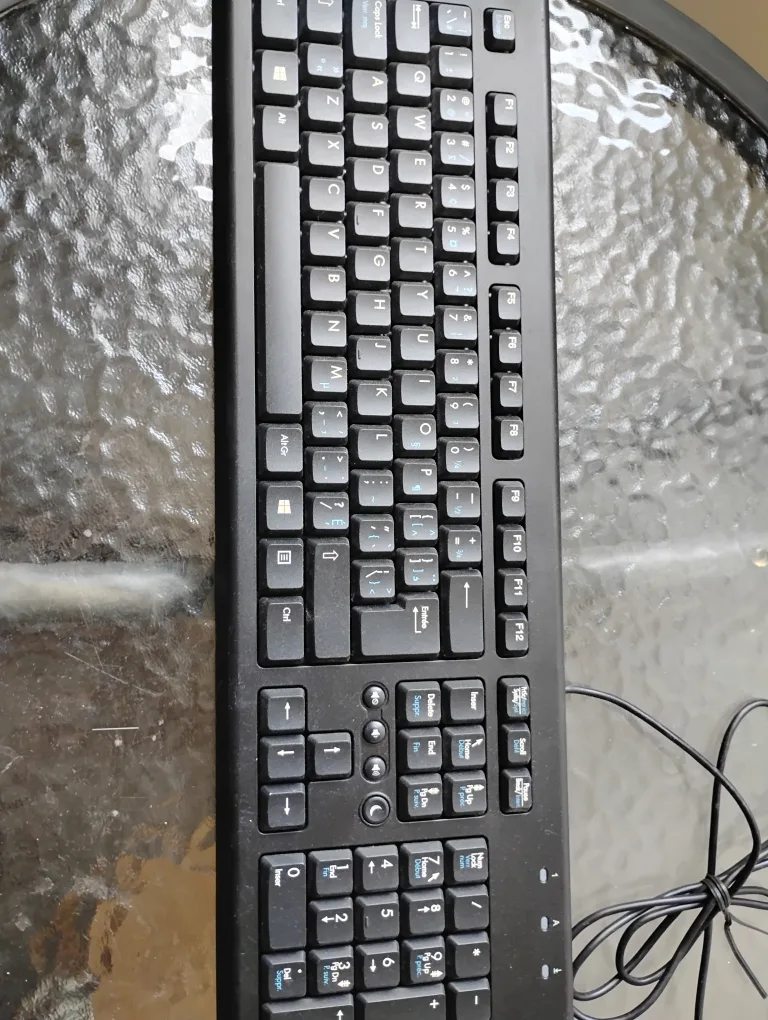 Black HP Wired Keyboard thumbnail