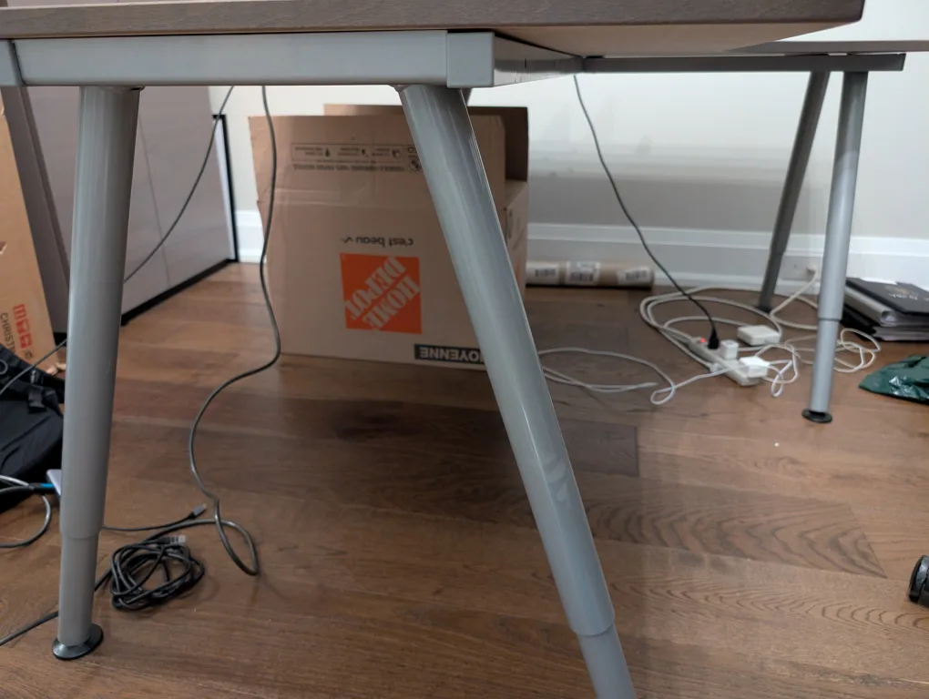 Desk and Hutch image indicator(5)