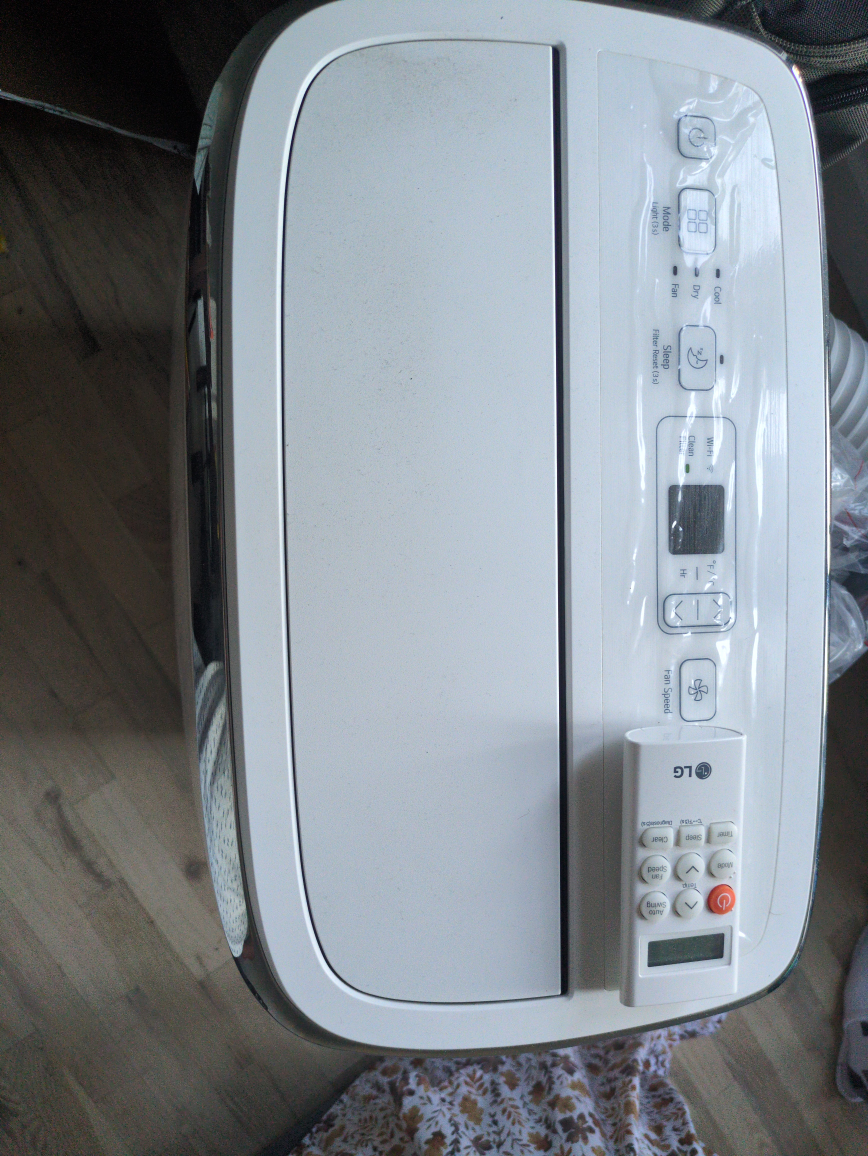 LG Portable Air Conditioner - photo 3
