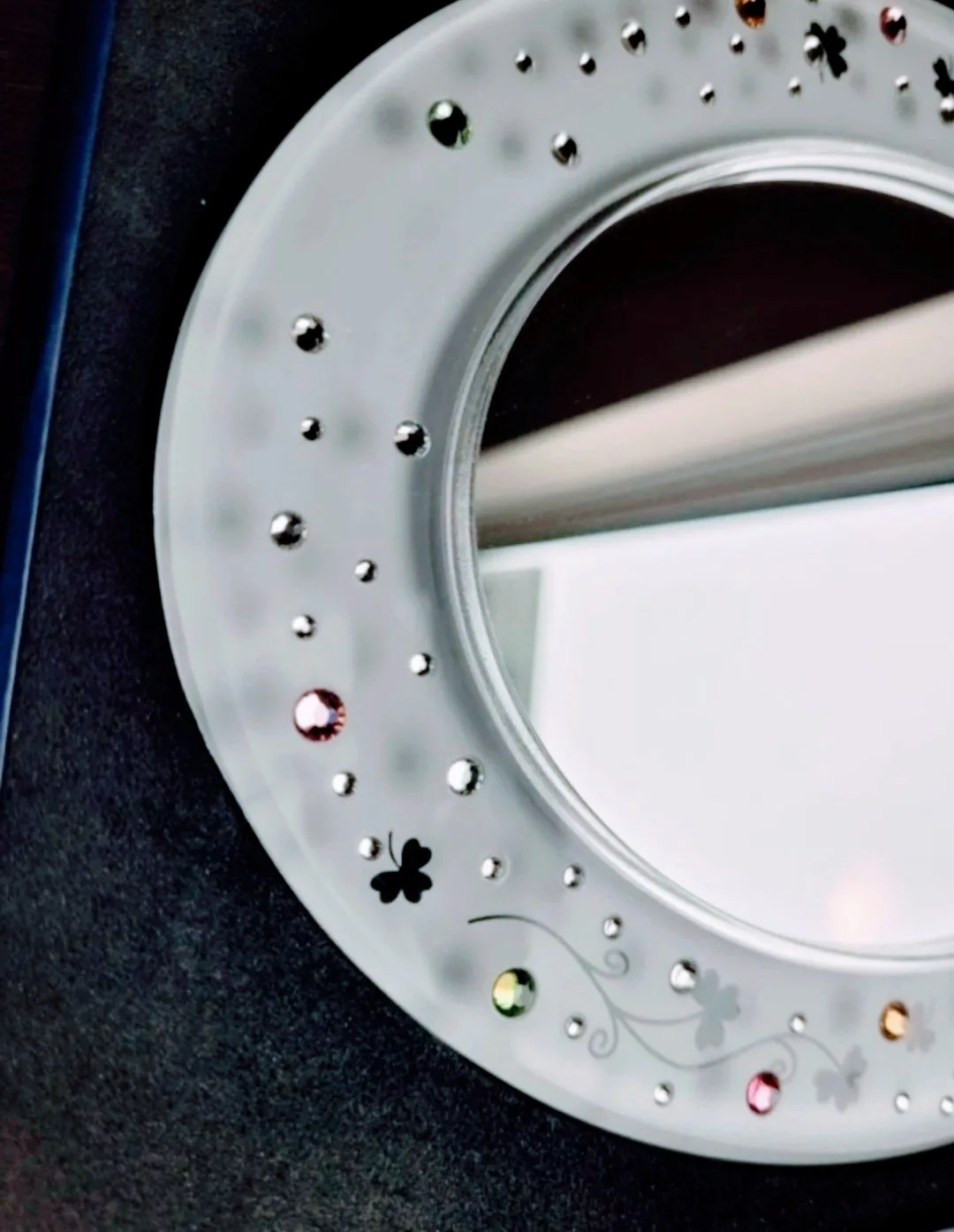 Vintage Swarovski Limited Edition Crystal make up mirror image indicator(5)