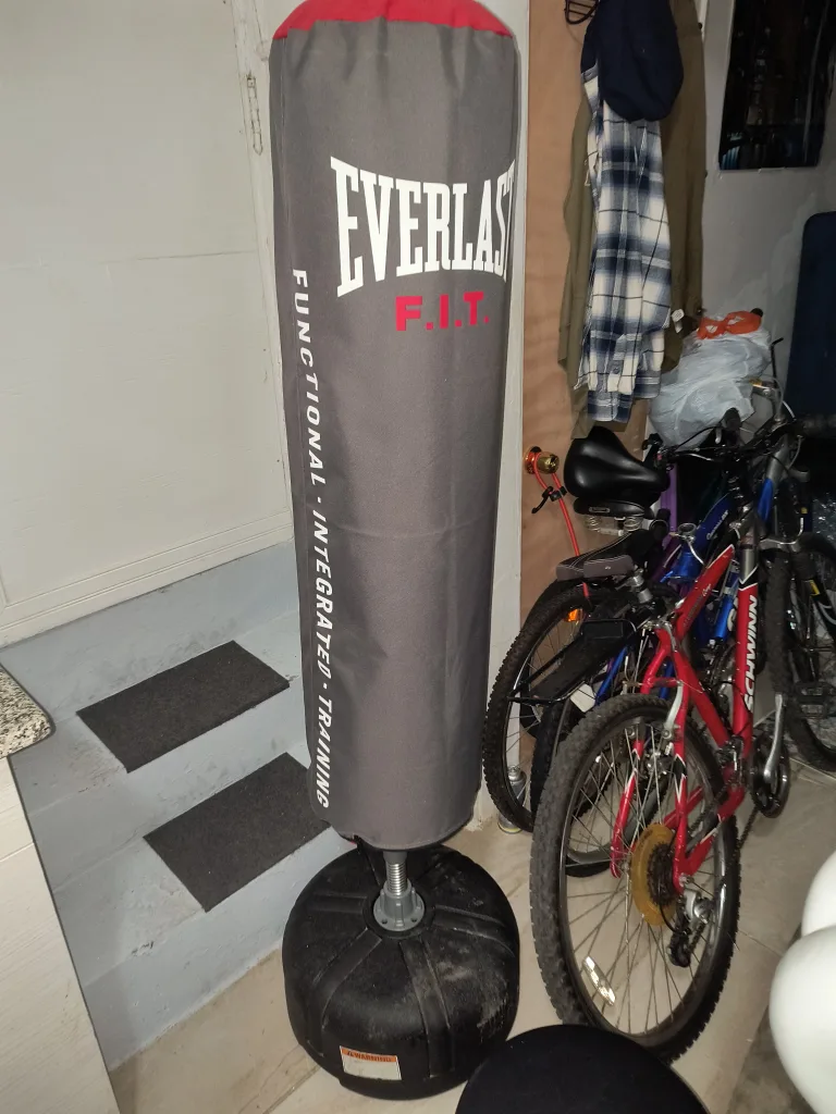 Everlast F.I.T. Freestanding Punching Bag image indicator(2)