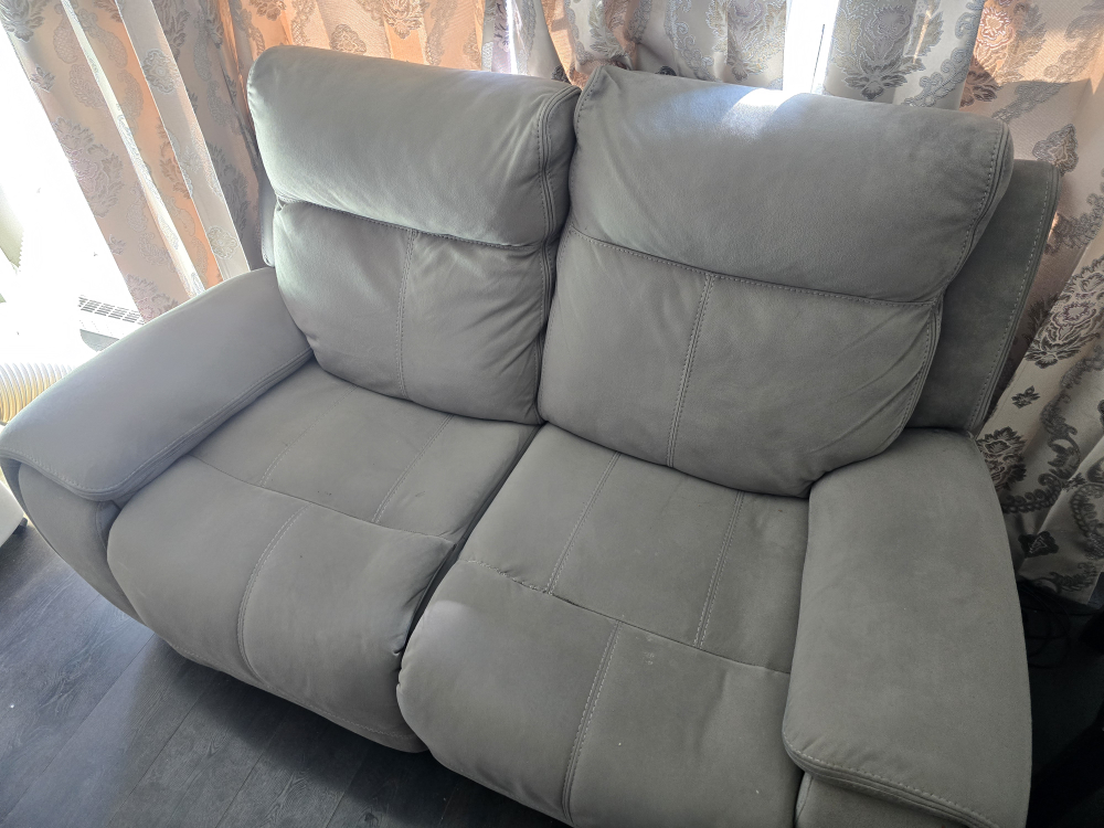 Beige Power Reclining Sofa with USB  - 3 plus 2 Love seats - photo 3