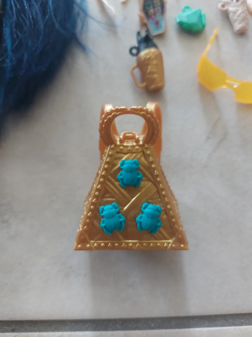 Monster high Cleo de Nile doll with accessories image indicator(5)