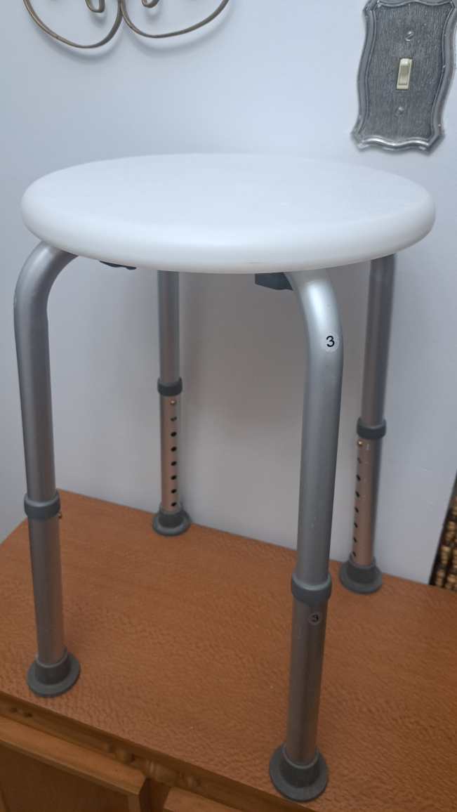 Adjustable Height Shower/Bath Stool 🏆
