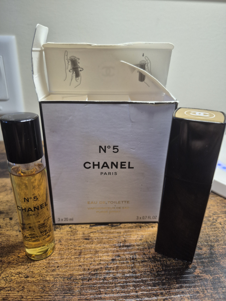 Chanel N°5 Eau de Toilette Purse Spray (New) - photo 2