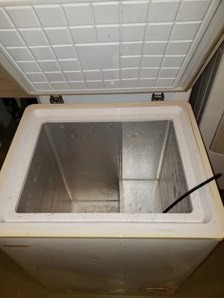 Simplicity Chest Freezer - White image indicator(4)