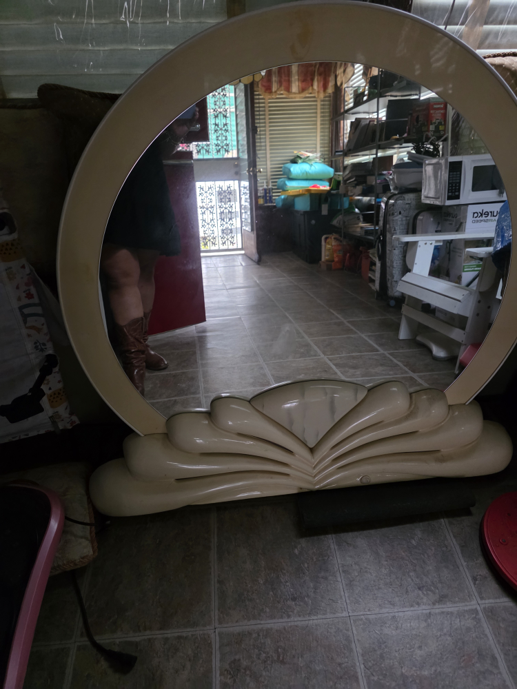 Vintage Round Vanity Mirror - photo 2