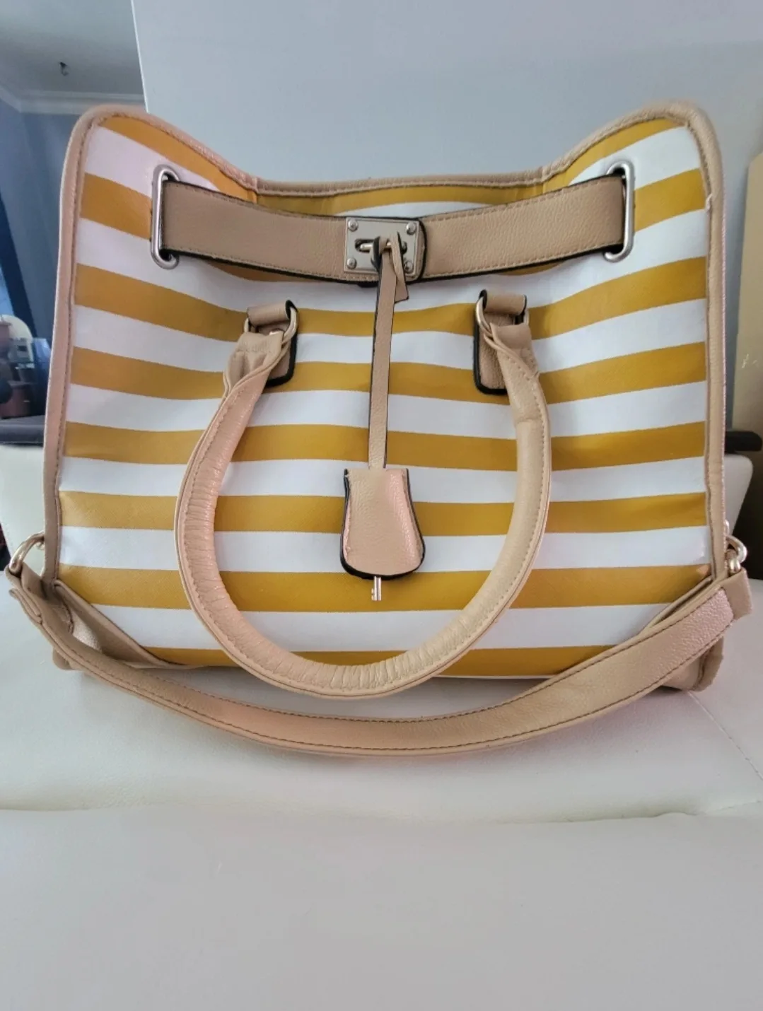 🧡 Michael Kors Striped Tote Bag thumbnail