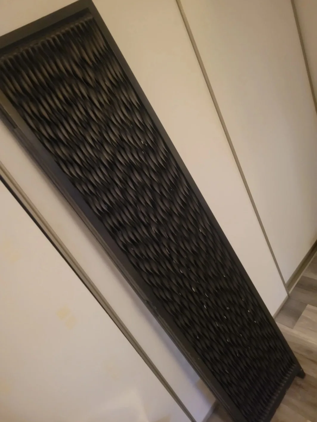 Black Metal Decorative Room Divider image indicator(6)