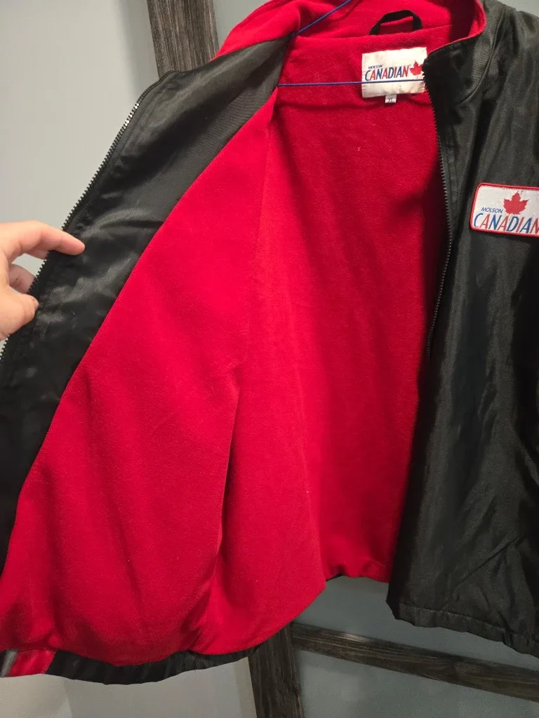 Molson Canadian jacket image indicator(6)