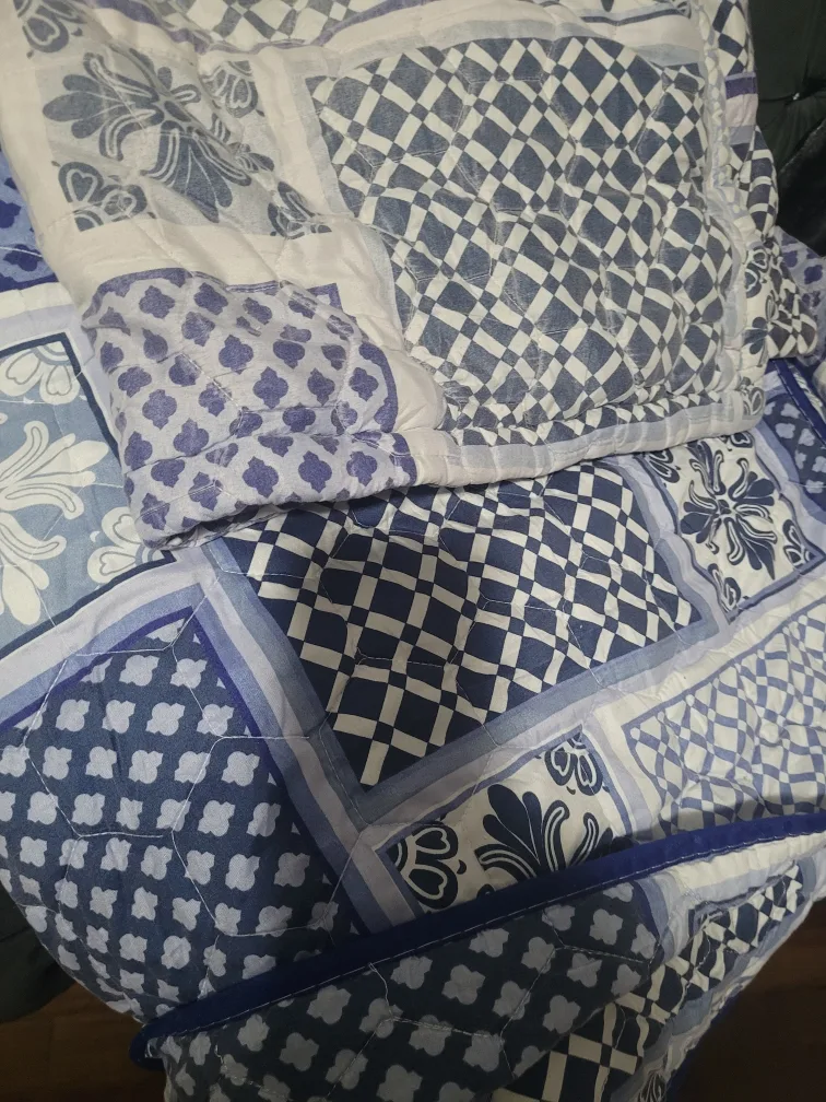 Decorative Blue & Gold Throw Blanket image indicator(2)