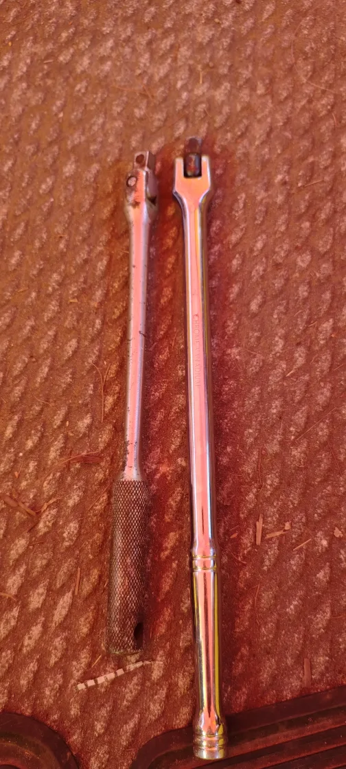 2 break bars 1 of them is a Craftsman Breaker Bar image indicator(2)