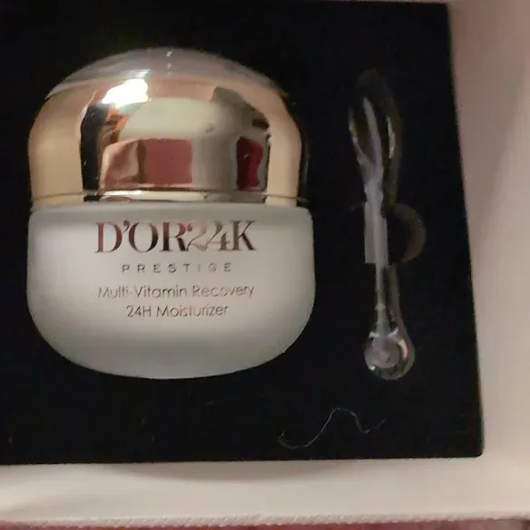 D’OR24K Prestige Skincare | Luxury Moisturizer & Night Cream image indicator(5)