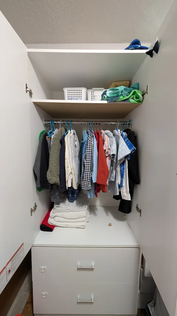 White Wardrobe with Drawers image indicator(4)