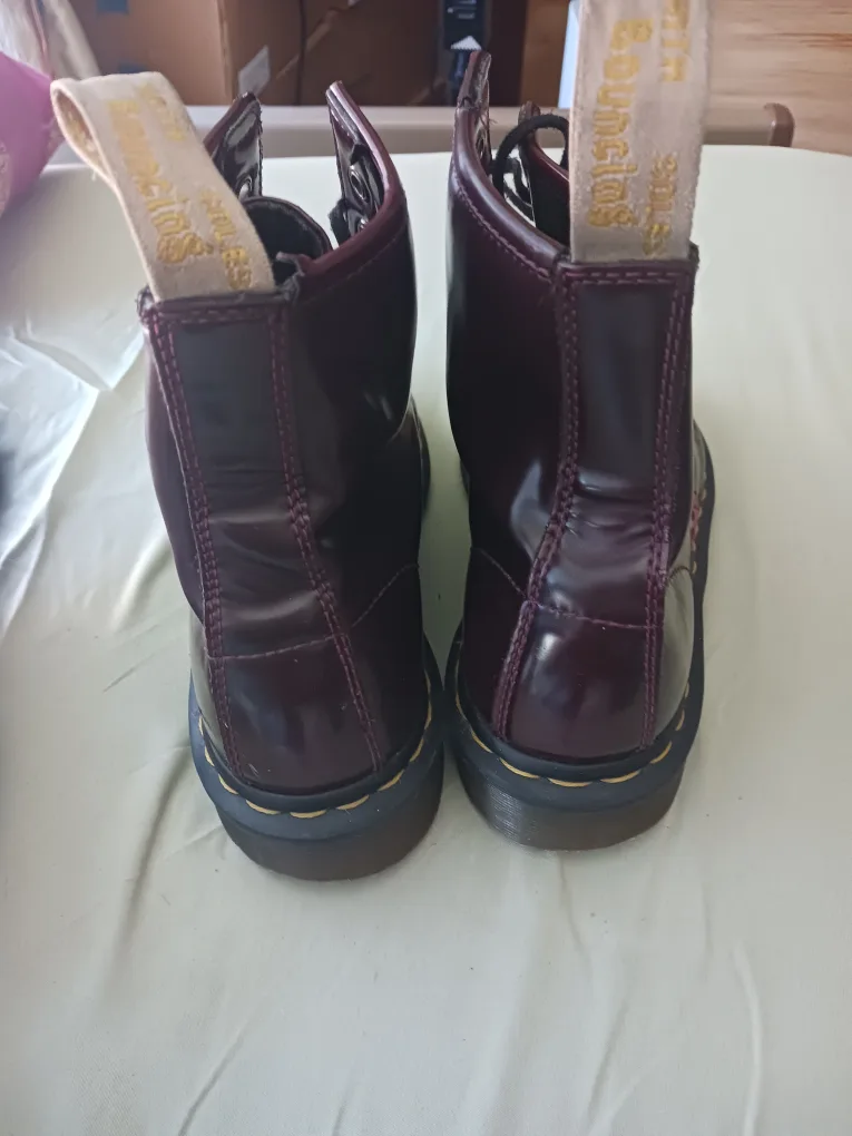 Dr. Martens Vegan 1460 Cherry Red image indicator(2)