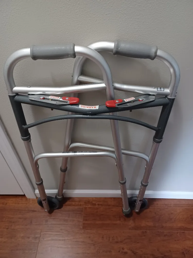 Folding Walker with Wheels image indicator(3)