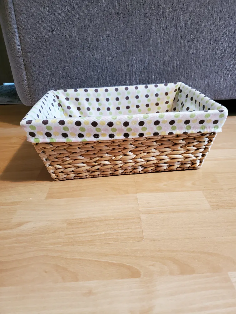 Wicker Basket with Polka Dot Liner thumbnail