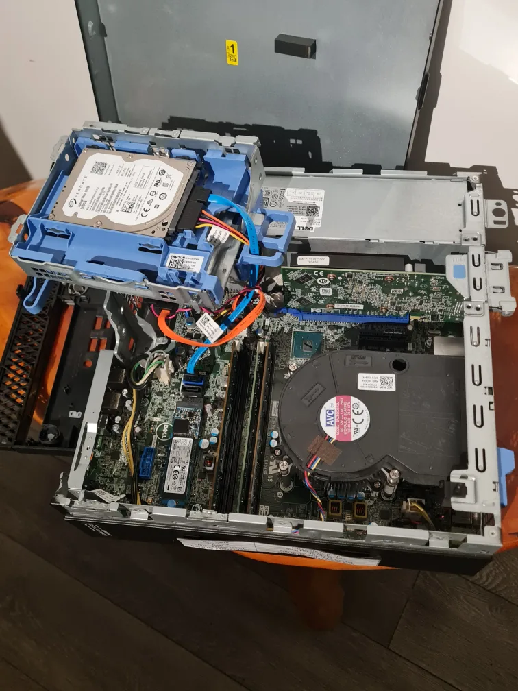 DELL Optiplex 7050 i7-6700, model D113002 image indicator(7)