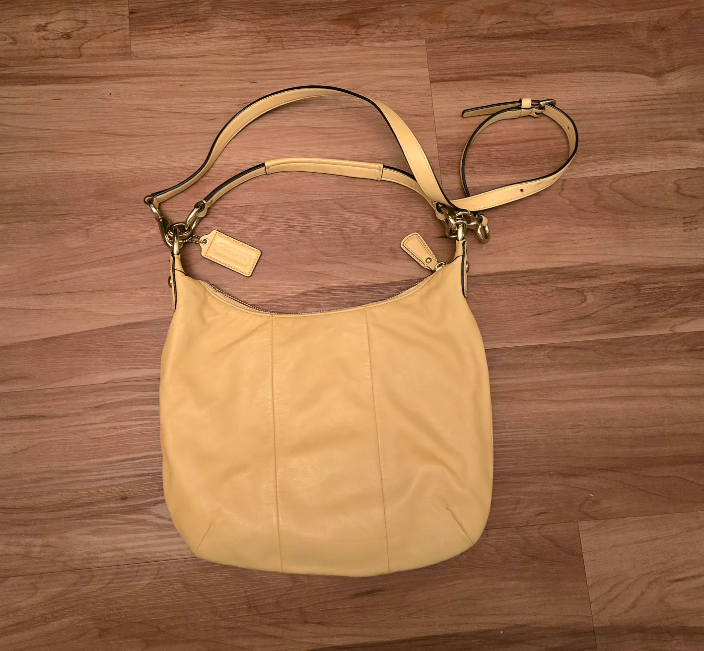 Coach Leather Bag, Authentic image indicator(4)