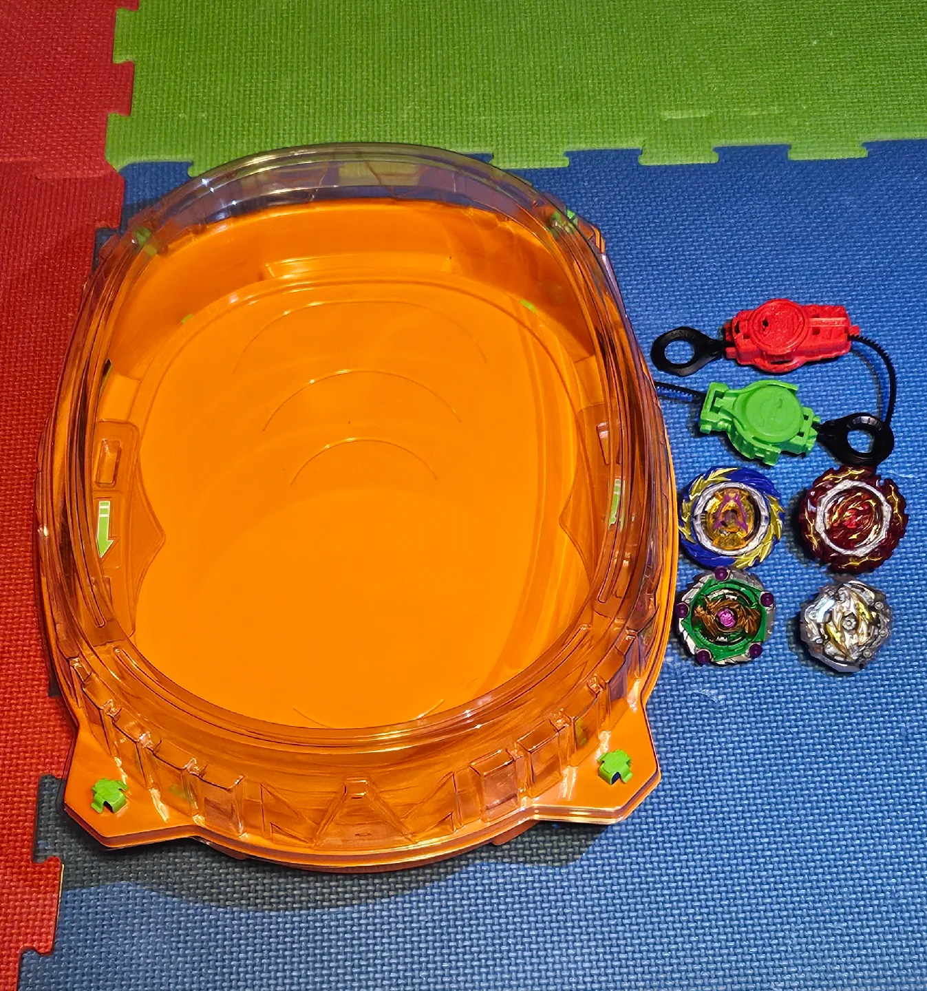 Beyblade Stadium & 4 Beyblades thumbnail
