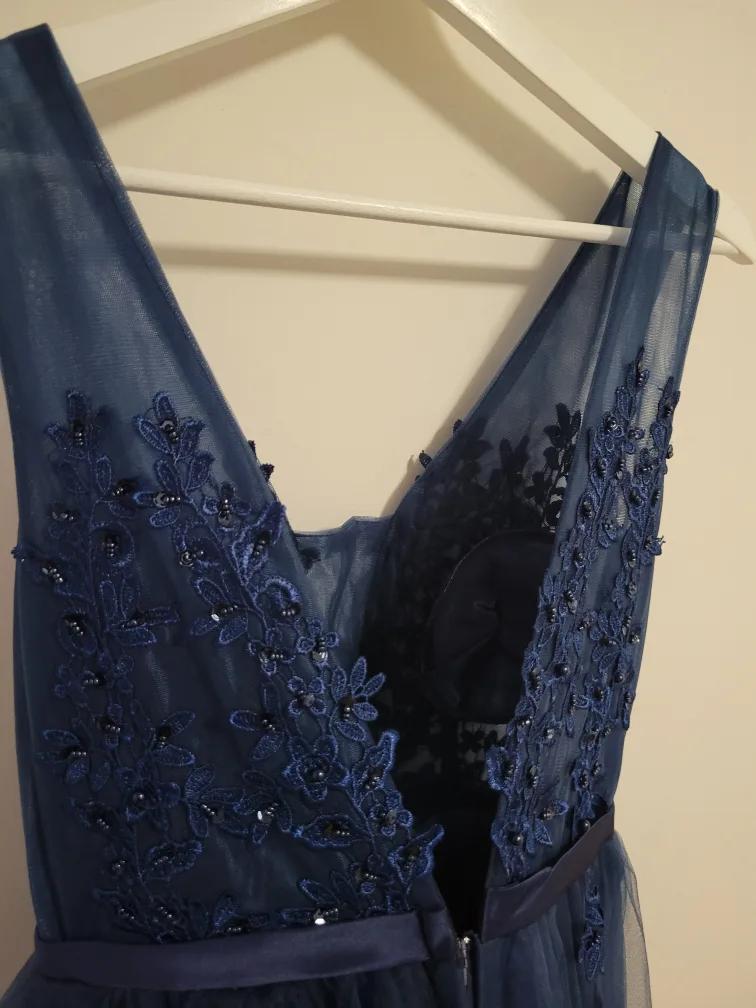 Elegant Navy Blue Evening Gown – Size M/L – Like New image indicator(7)