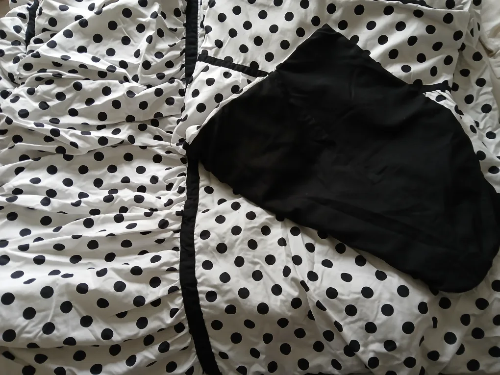 Polka Dot Queen Duvet Set. It's available. Non-negotiable. image indicator(4)