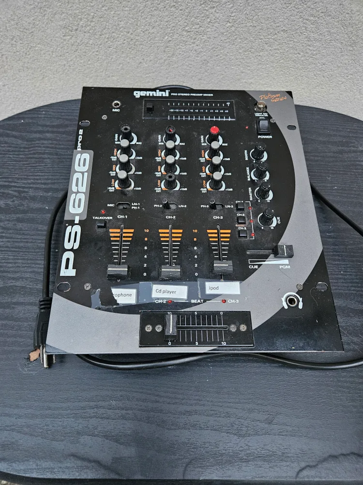 Gemini PS-626 Pro Stereo Preamp Mixer thumbnail