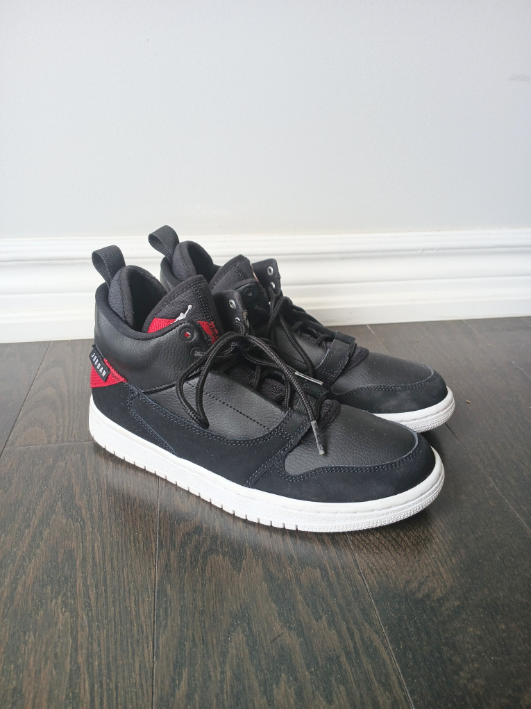 5.5Y Air Jordan Fadeaway GS in Black and Gym Red - photo 5
