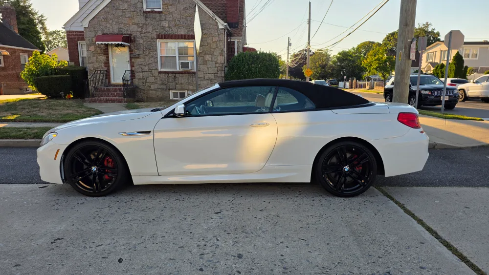 BMW 640i Convertible - White image indicator(4)