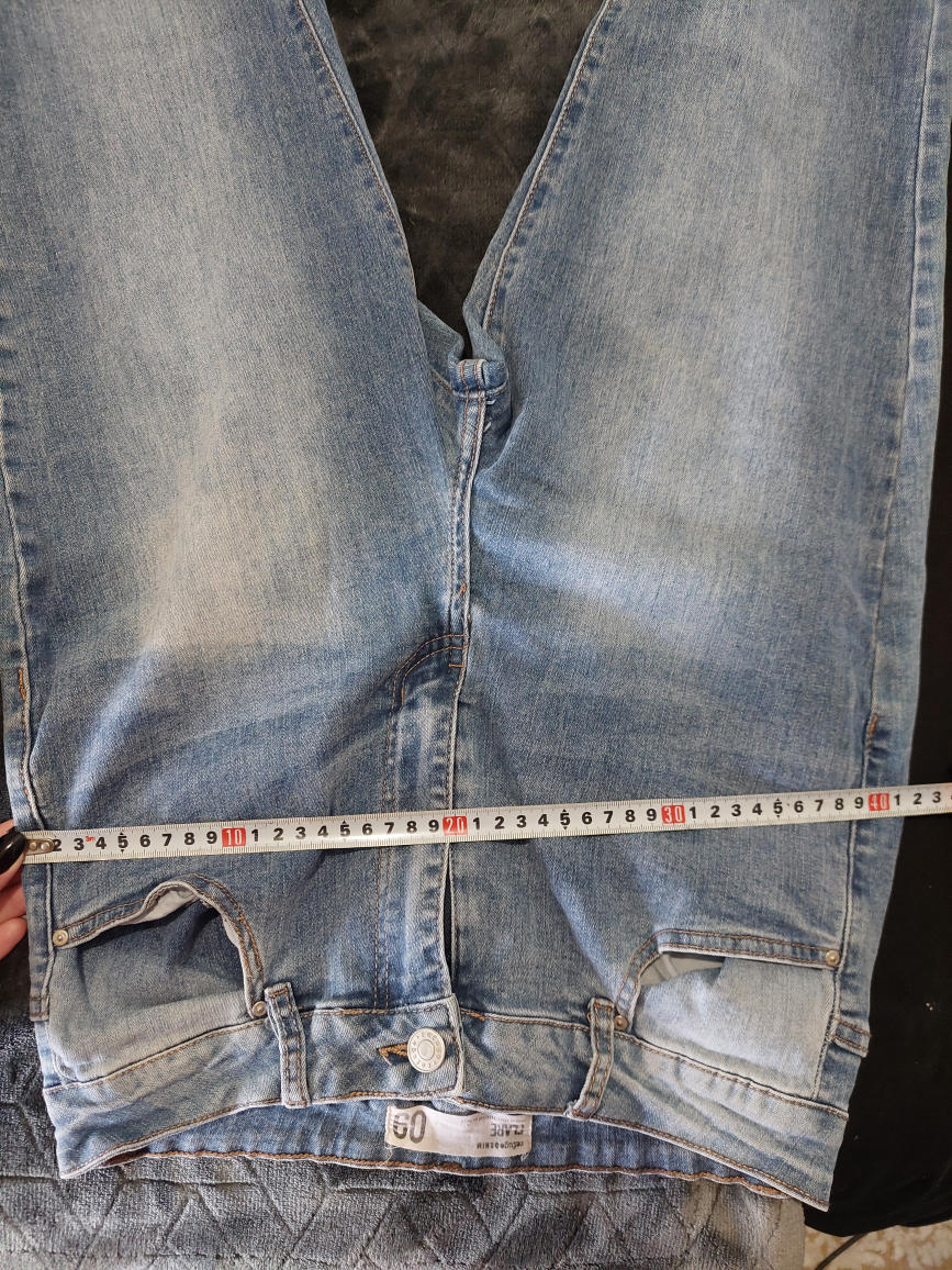 Flare Leg Jeans - Light Wash Denim - photo 4