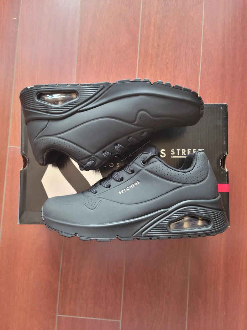 Skechers Women's Uno Stand On Air - Black