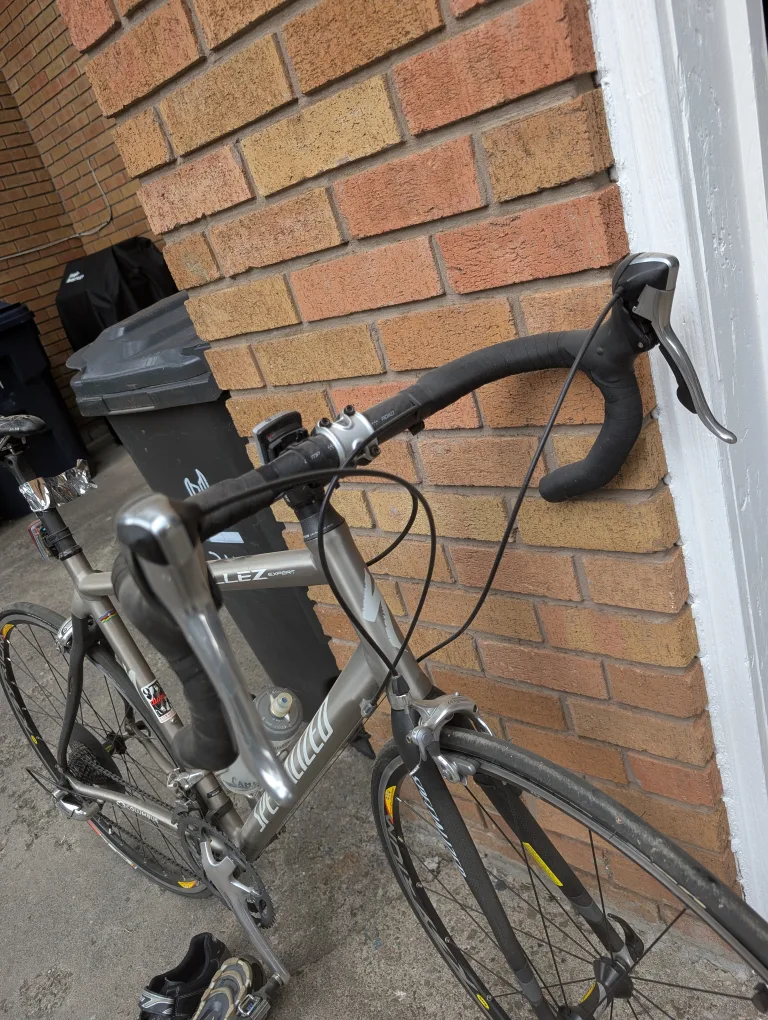 Specialized Allez Expert Road Bike image indicator(2)