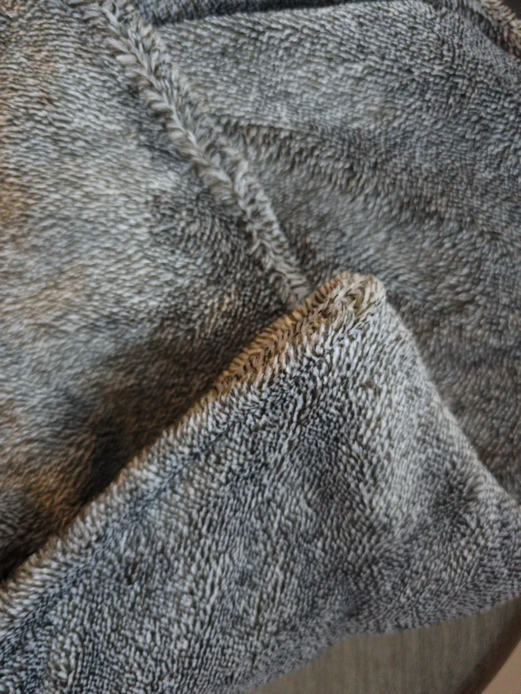 NEW  Faux fur Neck Warmer - light gray image indicator(3)