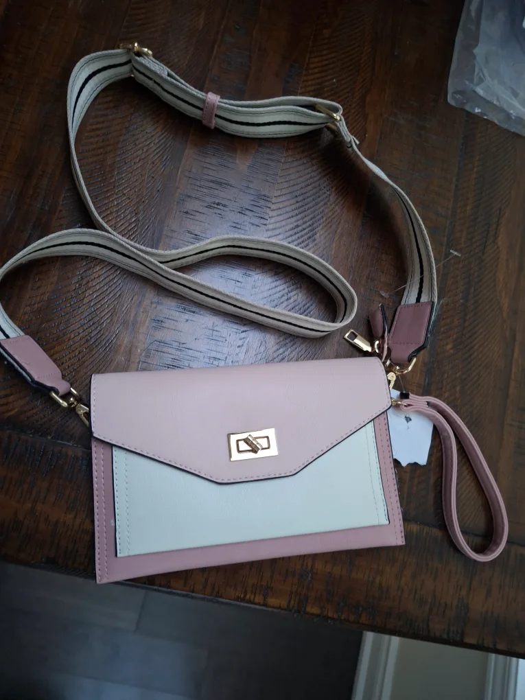 Beautiful light pink purse. thumbnail