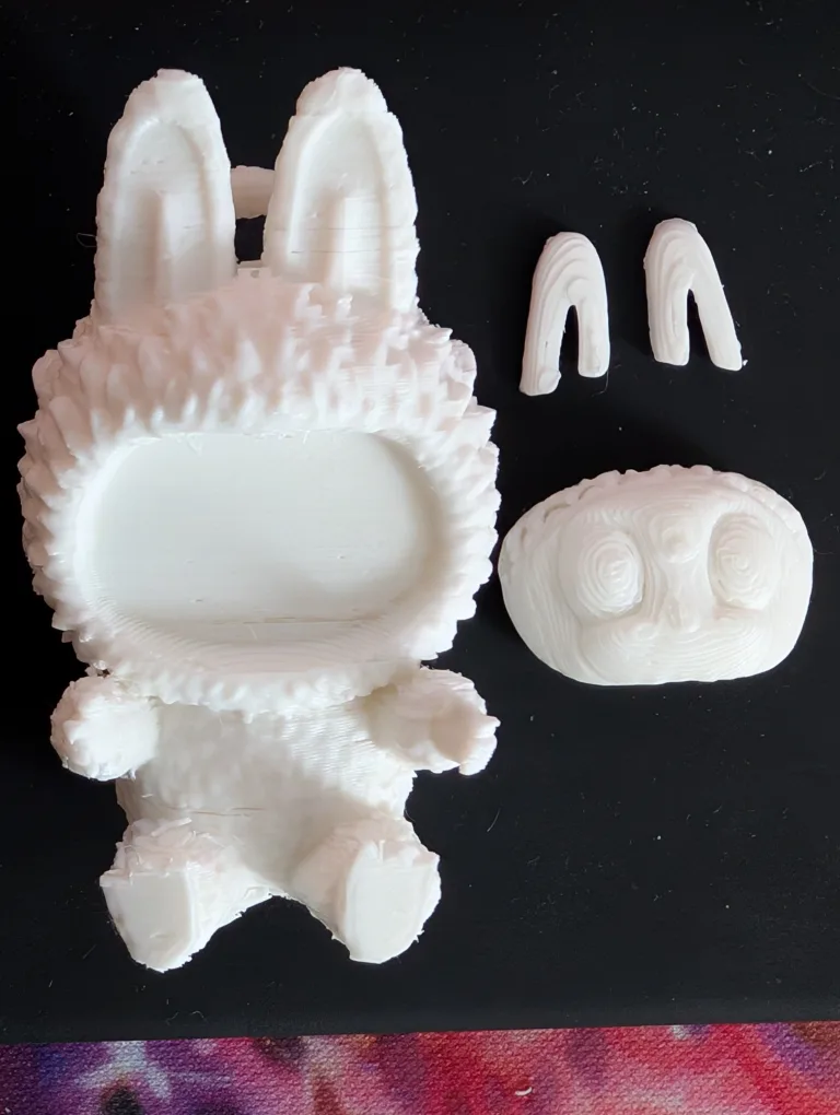 Labubu keychain image indicator(2)