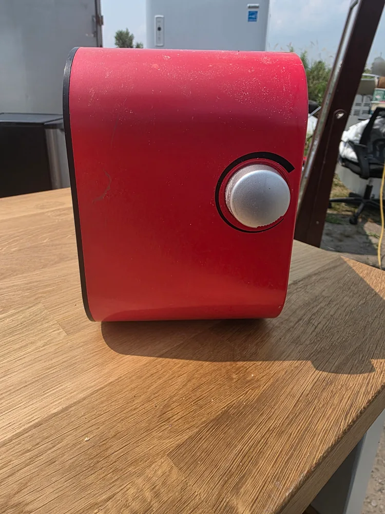 Red Portable Space Heater thumbnail